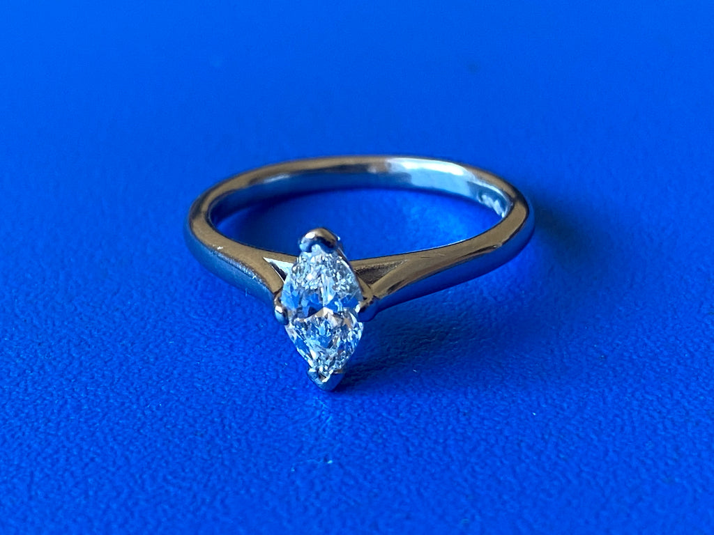 Natural diamond platinum ring Marquise engagement used gia certified