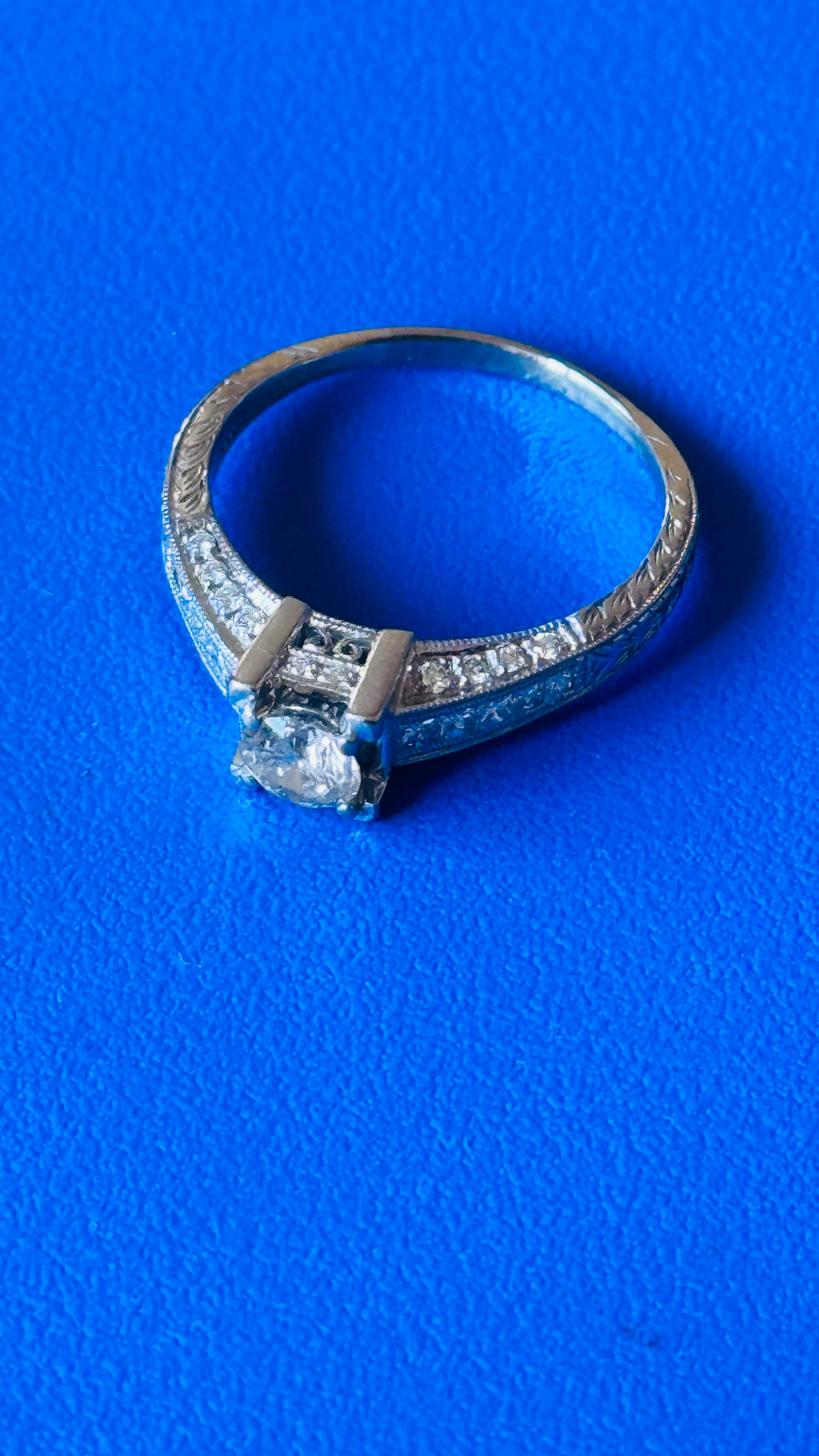 Natural Diamond gold ring Engagement 18ct white gold ring used size R