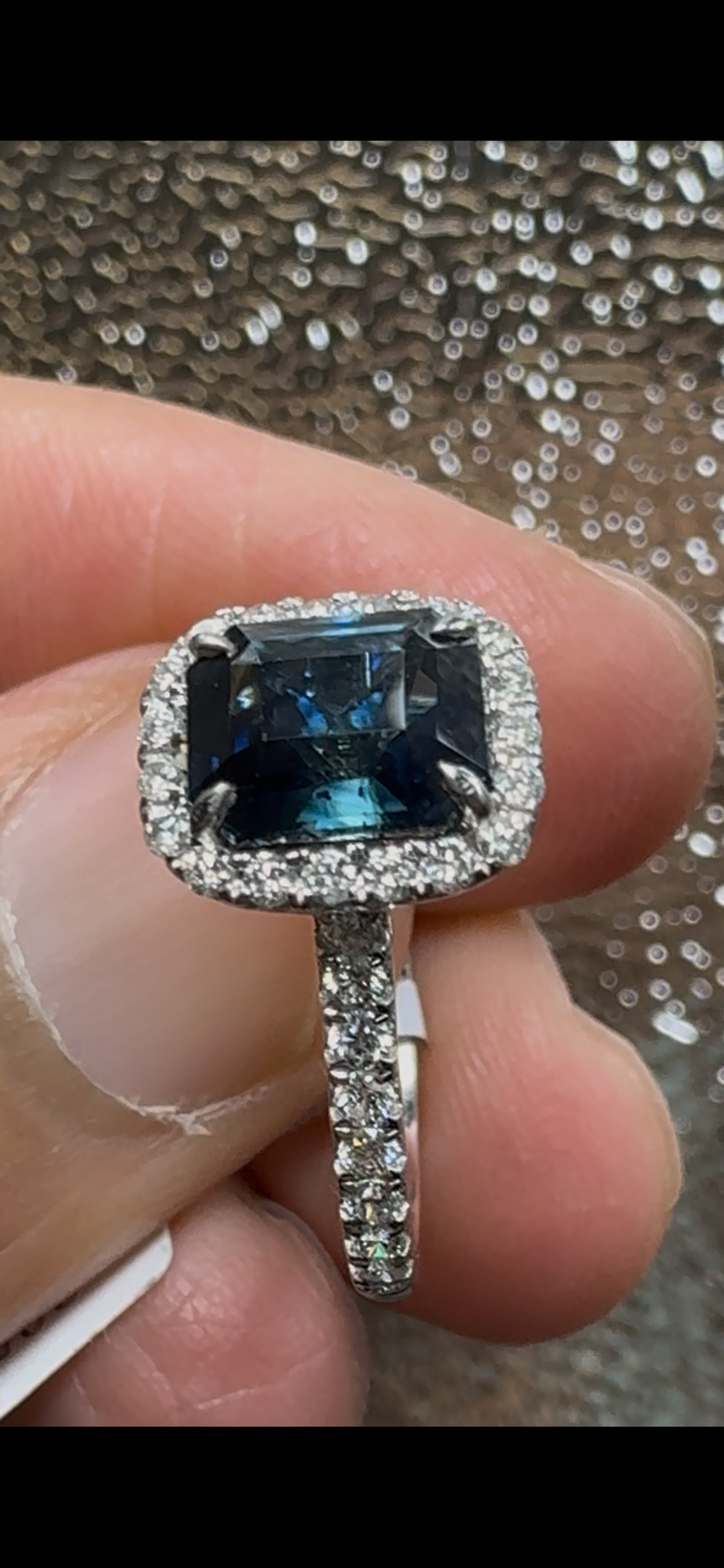 Natural Sapphire Diamond Ring HRD Antwerp Certified