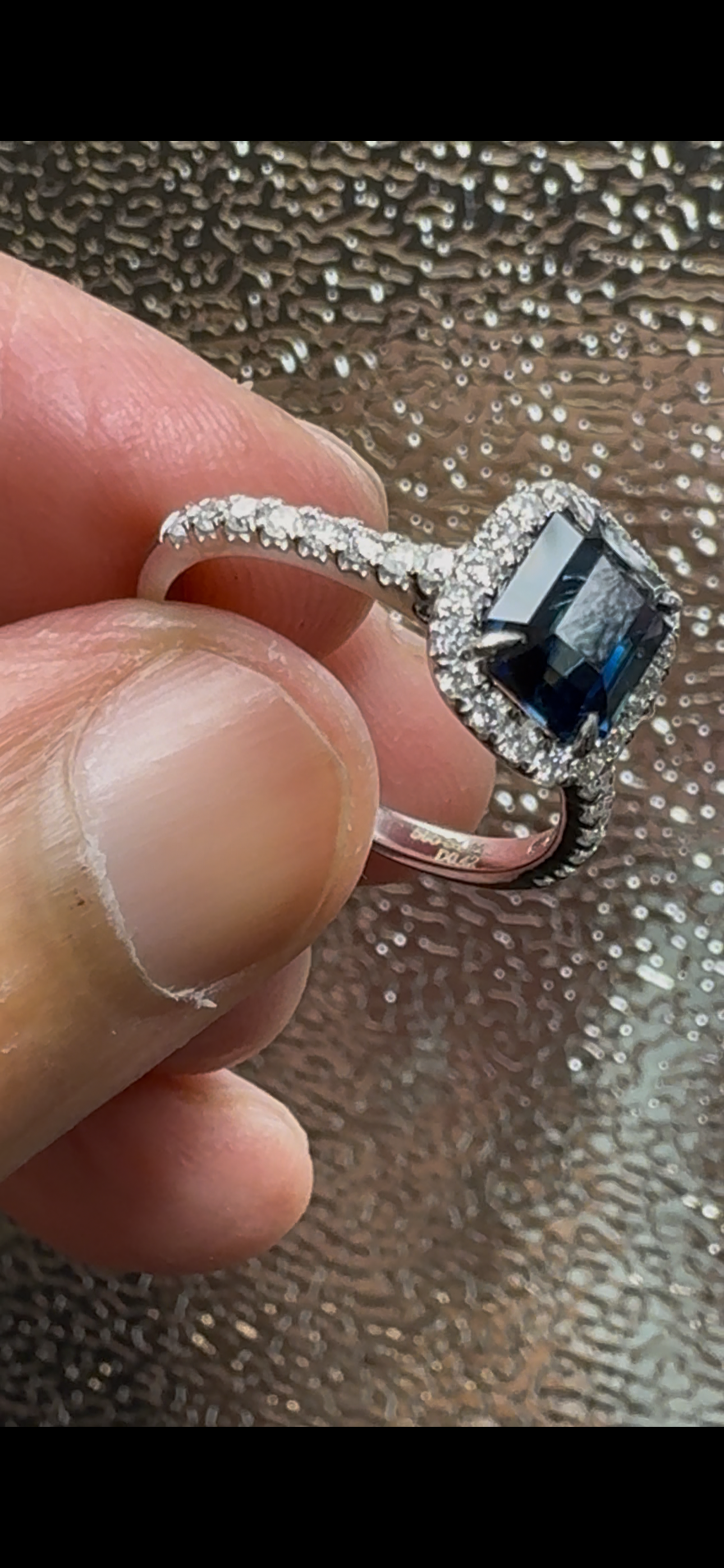 Natural Sapphire Diamond Ring HRD Antwerp Certified