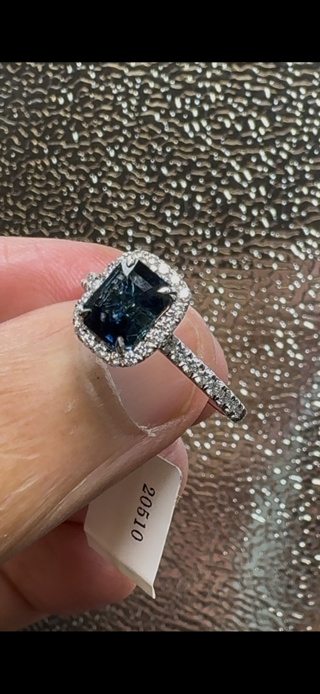 Natural Sapphire Diamond Ring HRD Antwerp Certified