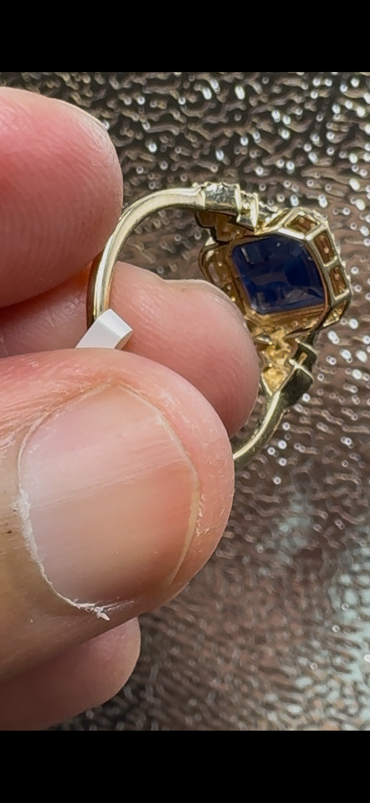 Natural Sapphire Diamond Ring HRD Antwerp Certified